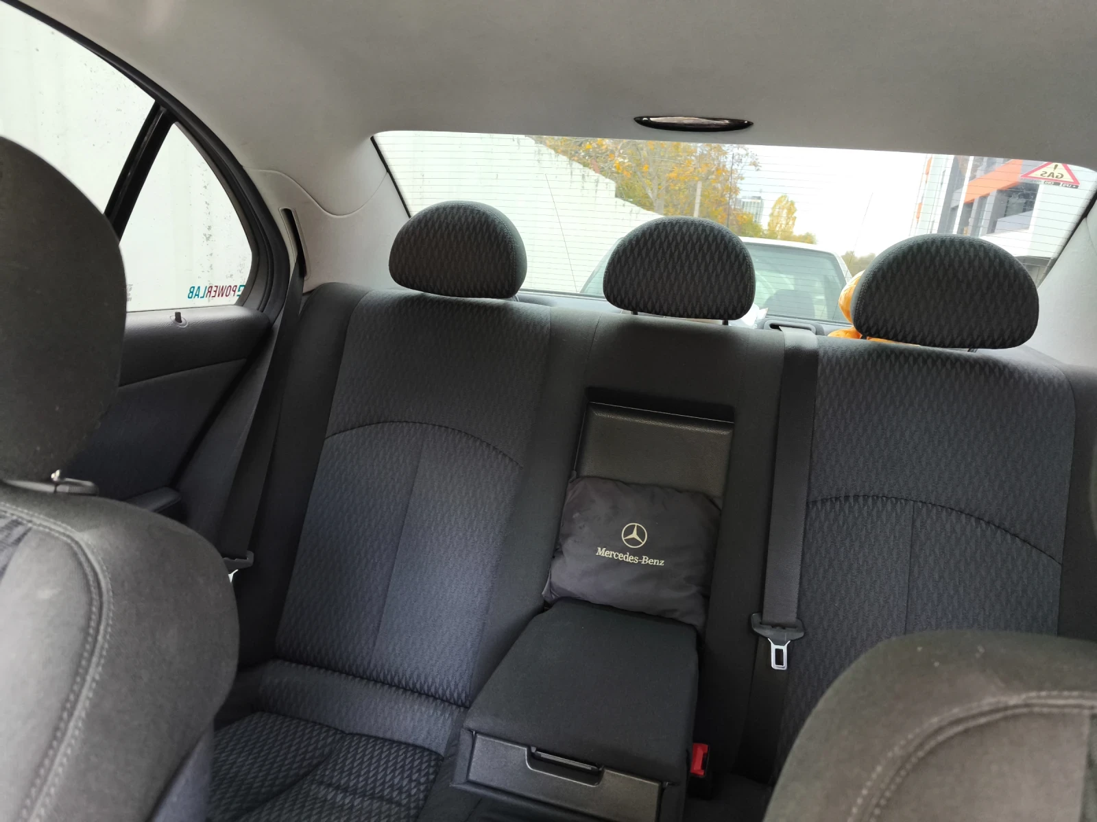 Mercedes-Benz E 200  - изображение 10