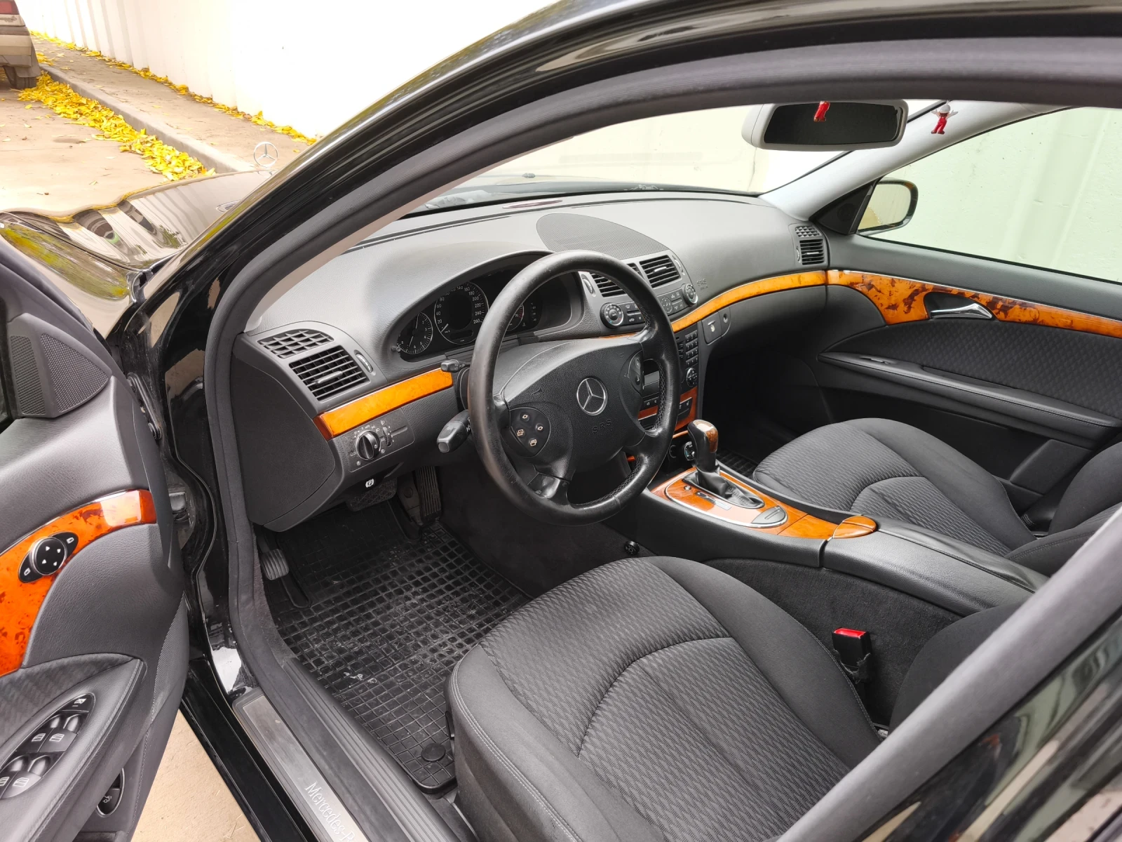 Mercedes-Benz E 200 | Mobile.bg � ����������� 11