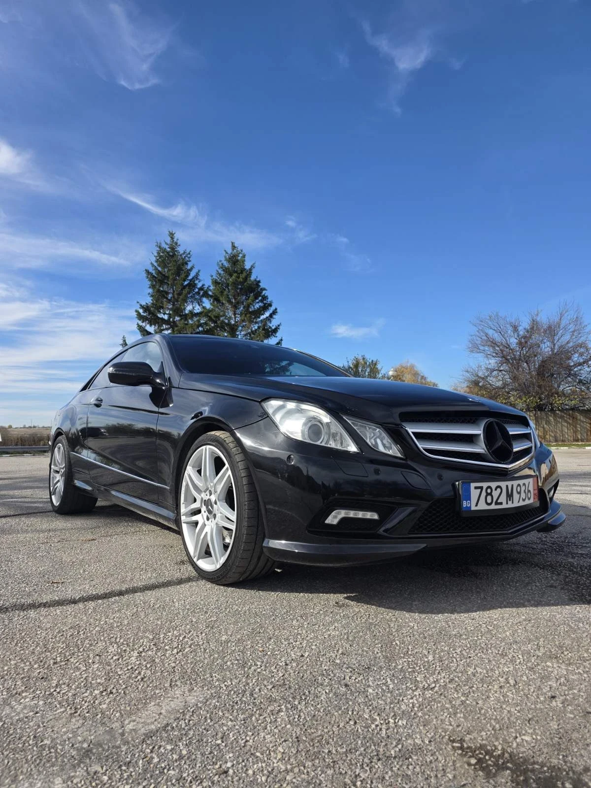 Mercedes-Benz E 500 5.5 AMG - изображение 2