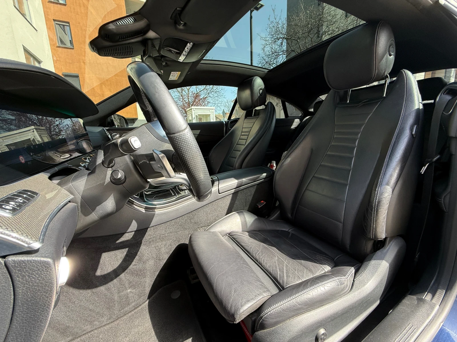 Mercedes-Benz E 220 AMG * Pano * BURMESTER * SOFTCLOSE * DISTRINIC * , снимка 13 - Автомобили и джипове - 55050895