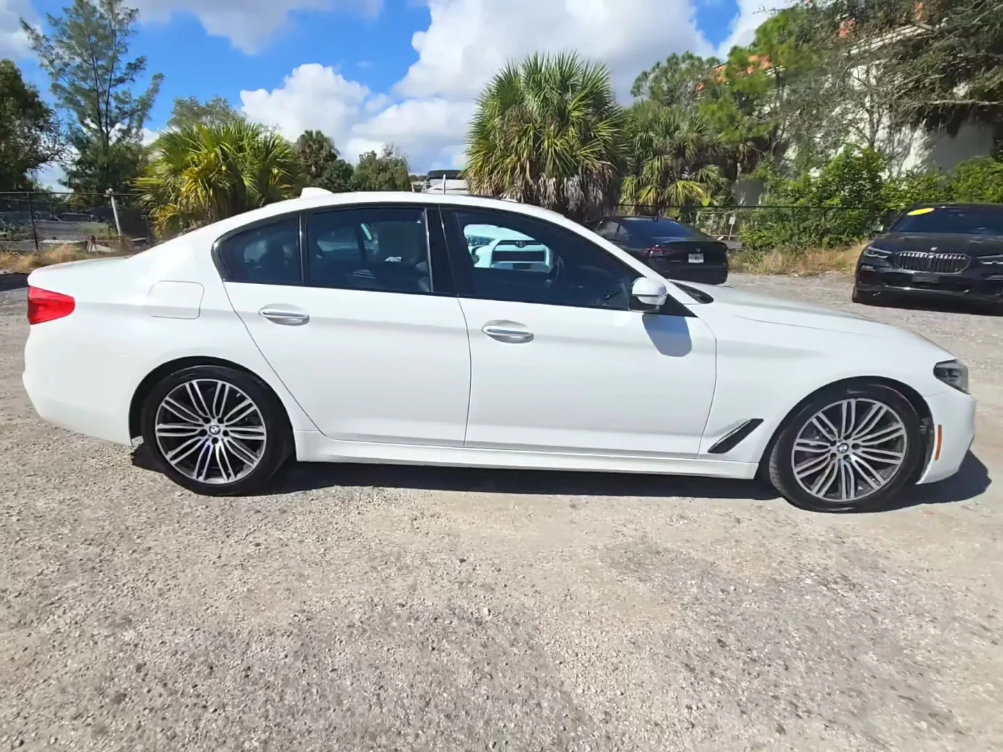 BMW 530 I / M-PACK / XDRIVE / HARMAN / ПОДГРЕВИ /  - изображение 2