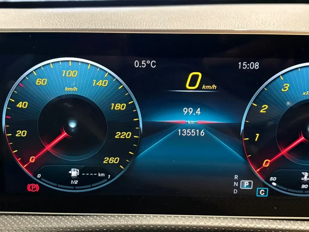 Mercedes-Benz A 220 Limousine AMG LINE 4Matic 190ps DK, снимка 11 - Автомобили и джипове - 54153853