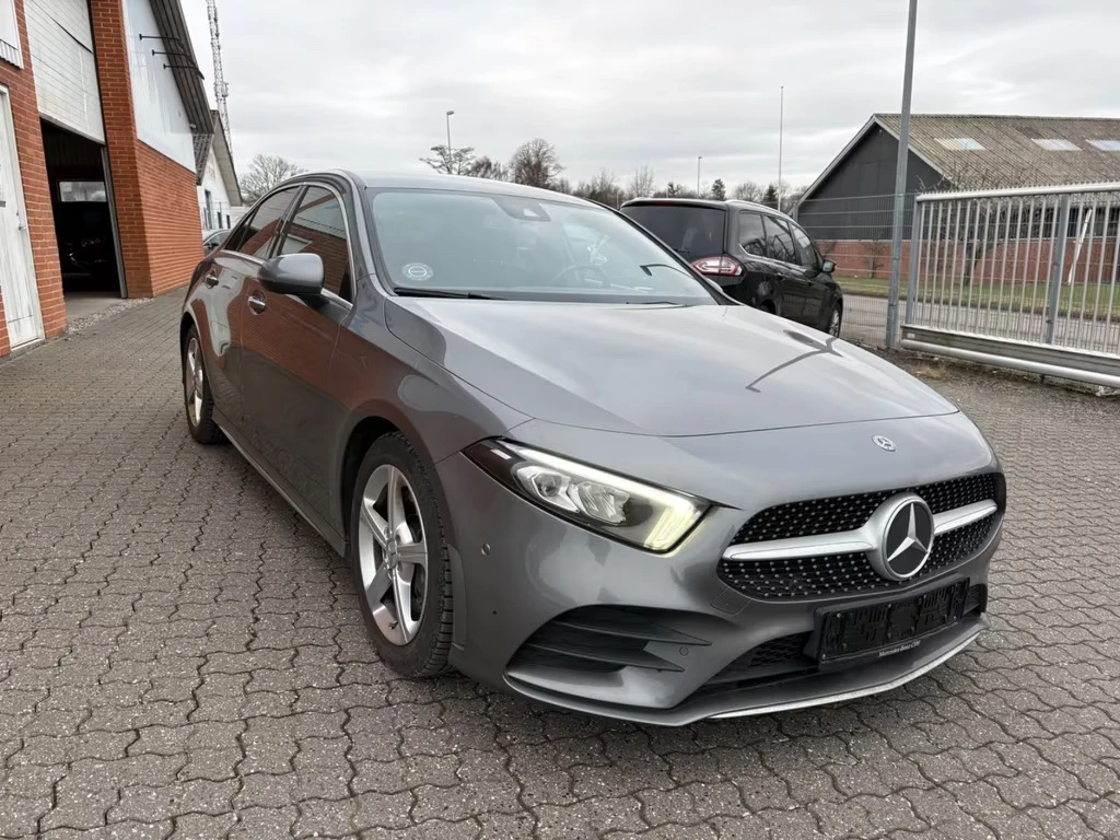 Mercedes-Benz A 220 Limousine AMG LINE 4Matic 190ps DK, снимка 5 - Автомобили и джипове - 54153853