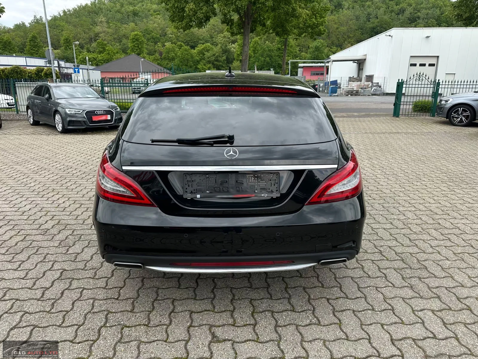 Mercedes-Benz CLS 350 d/4MATIC/258HP/AMG/DESIGNO/DISTR/MEMO/H&K/CAM/308q, снимка 6 - Автомобили и джипове - 54562602