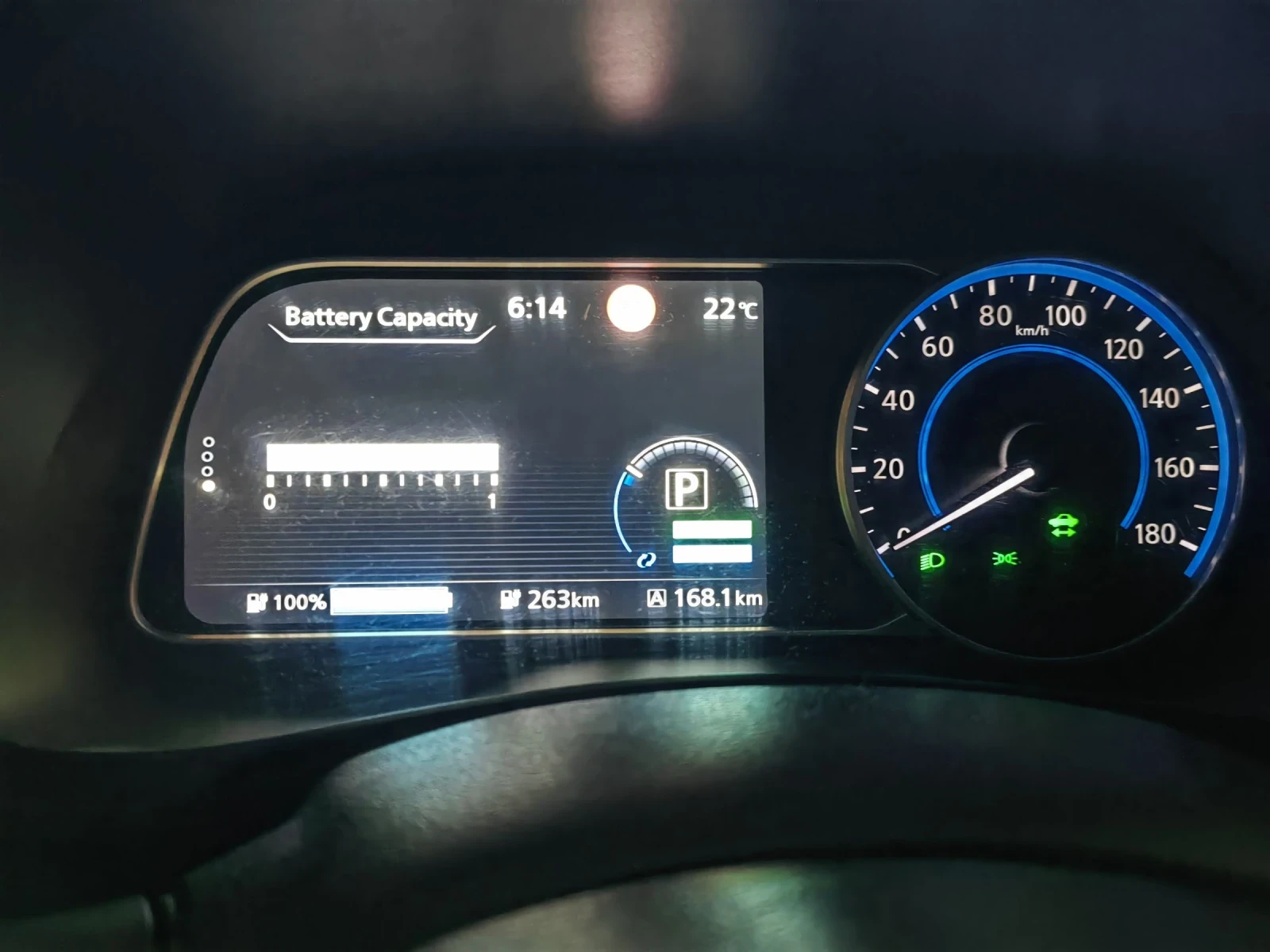 Nissan Leaf  Термопомпа , Фул Лед , 360 камери , про пилот парк, снимка 9 - Автомобили и джипове - 55304460