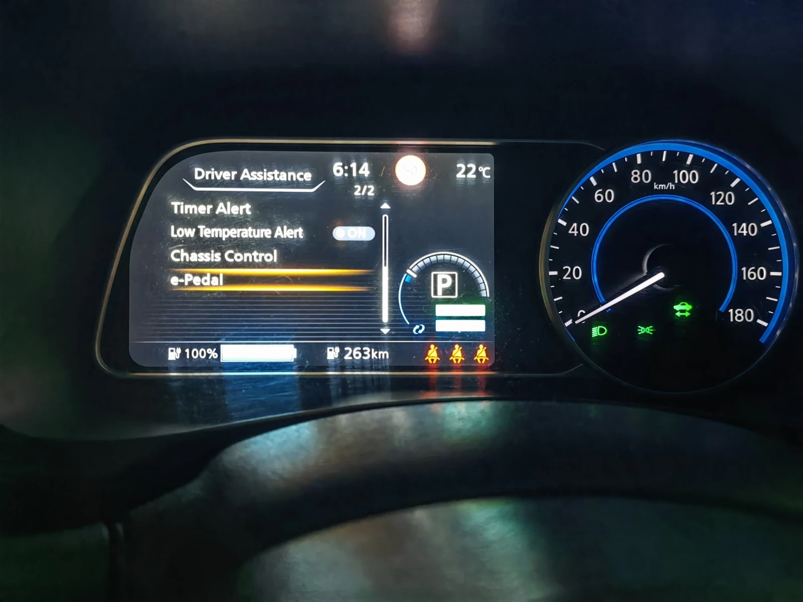 Nissan Leaf  Термопомпа , Фул Лед , 360 камери , про пилот парк, снимка 8 - Автомобили и джипове - 55304460