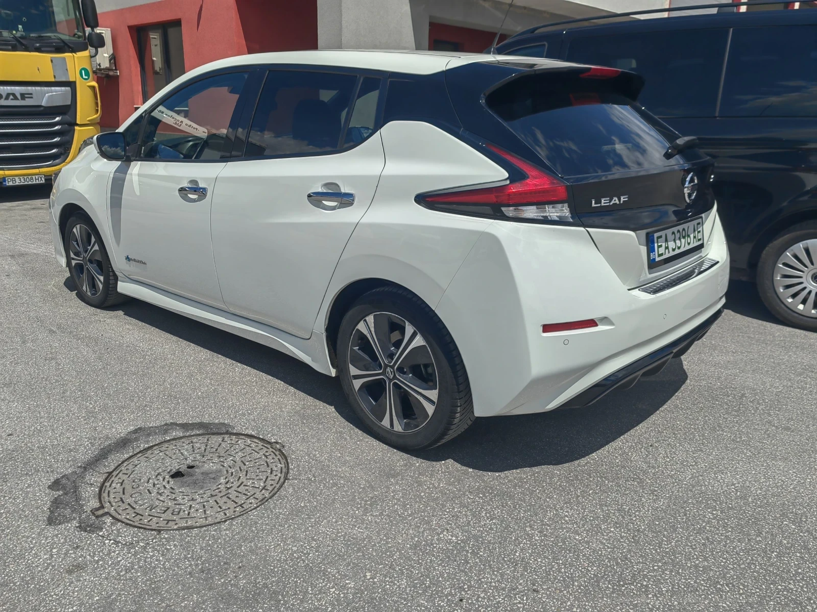 Nissan Leaf  Термопомпа , Фул Лед , 360 камери , про пилот парк, снимка 3 - Автомобили и джипове - 55304460