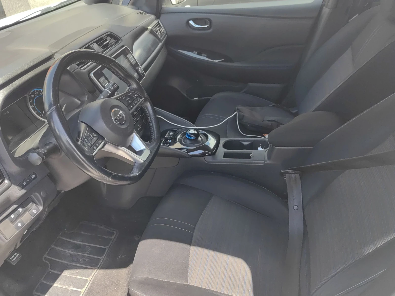 Nissan Leaf  Термопомпа , Фул Лед , 360 камери , про пилот парк, снимка 10 - Автомобили и джипове - 55304460