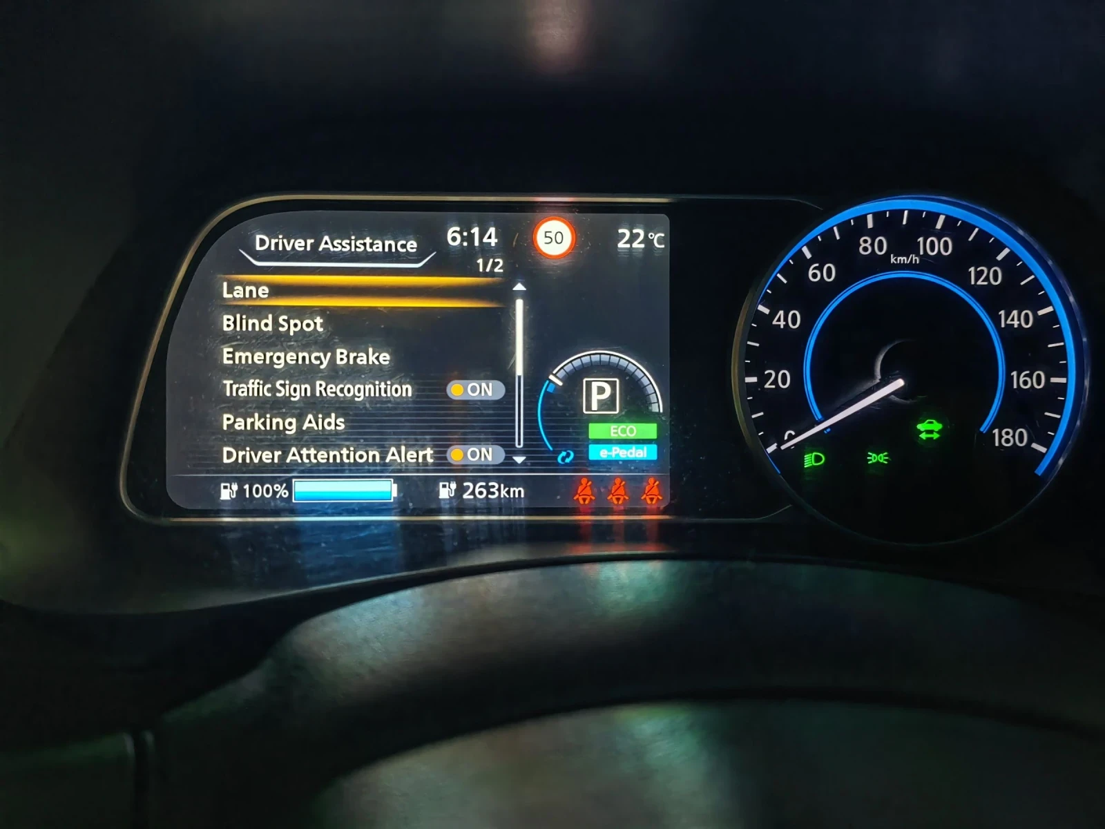 Nissan Leaf  Термопомпа , Фул Лед , 360 камери , про пилот парк, снимка 7 - Автомобили и джипове - 55304460