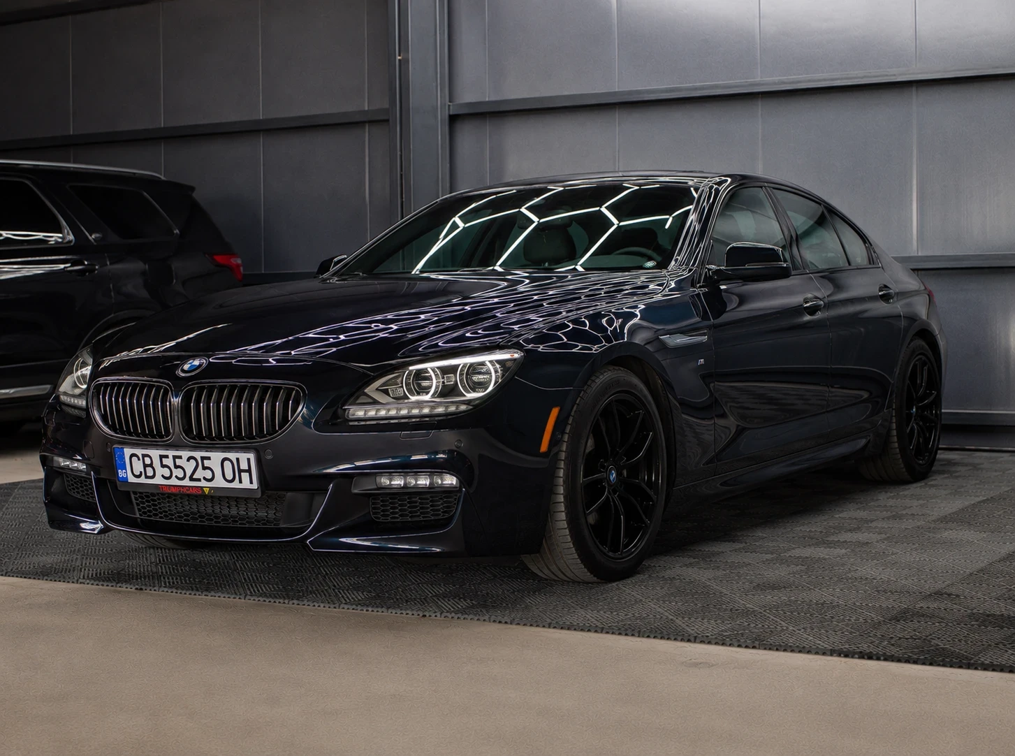 BMW 640 i  xDrive* ВАКУУМ* HUD* МАСАЖ* ОБДУХВАНЕ* H/K* 360, снимка 2 - Автомобили и джипове - 55510202