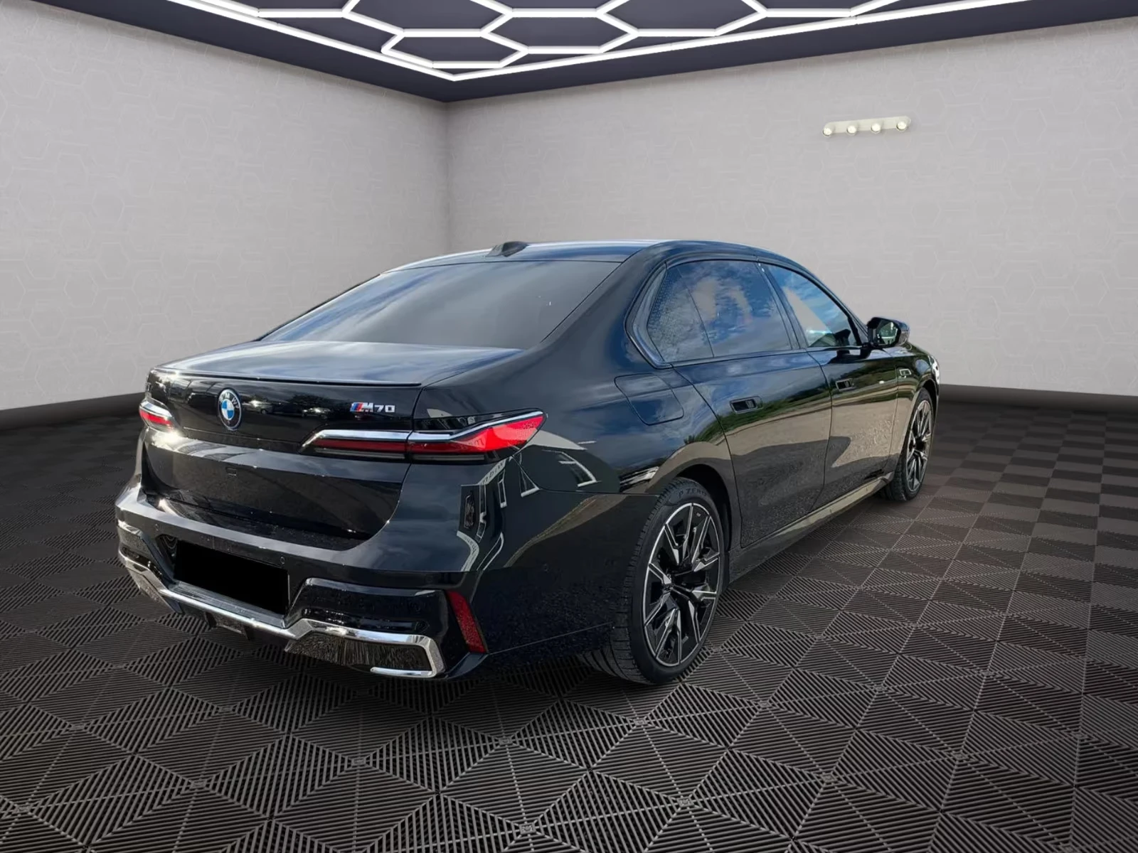 BMW i7 M70 / THEATRE SCREEN / B&W / SKY LOUNGE / EXECUTIV, снимка 6 - Автомобили и джипове - 55562918
