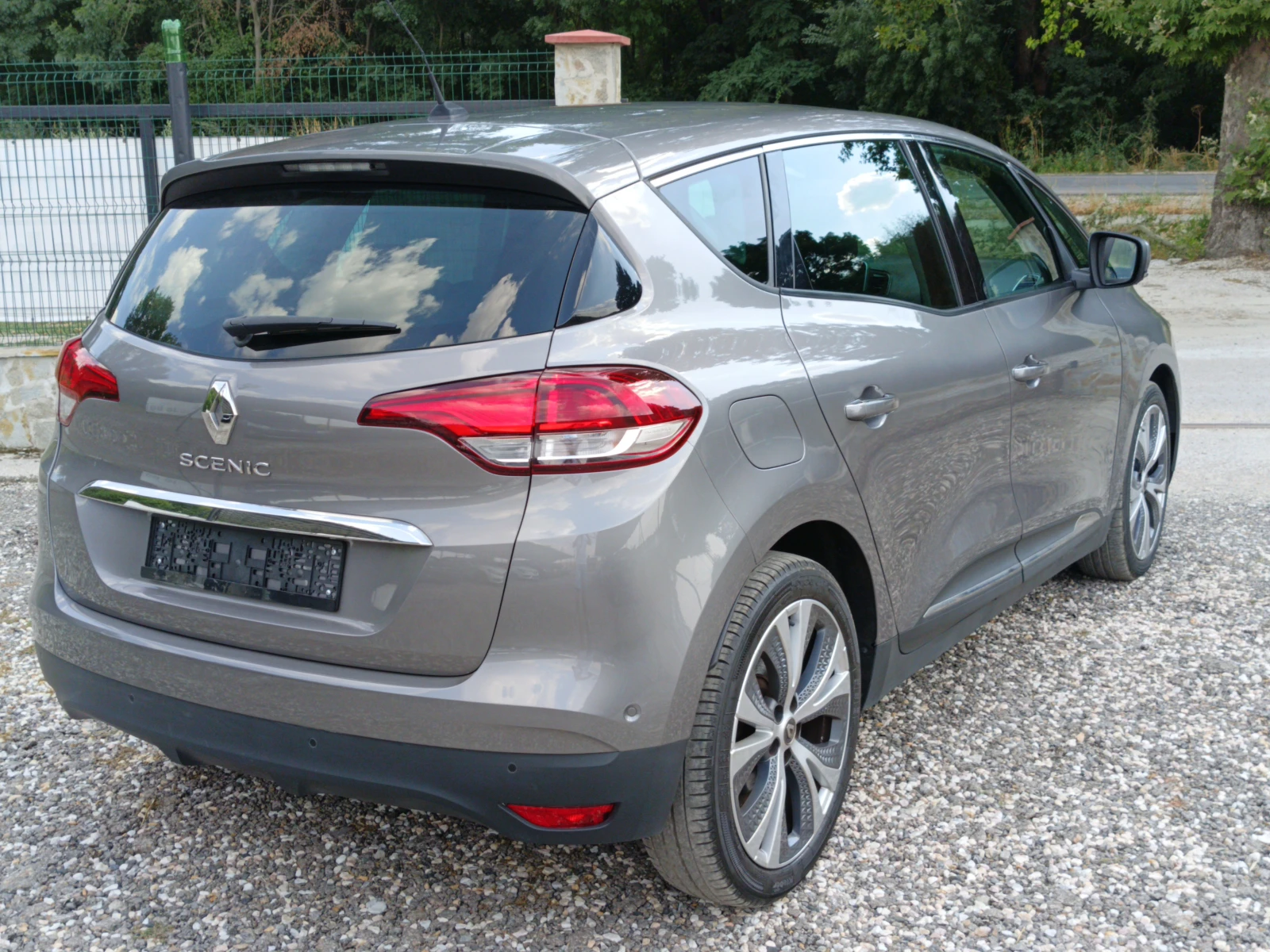 Renault Scenic 1.6dci* Navi* Камера, снимка 5 - Автомобили и джипове - 55589757