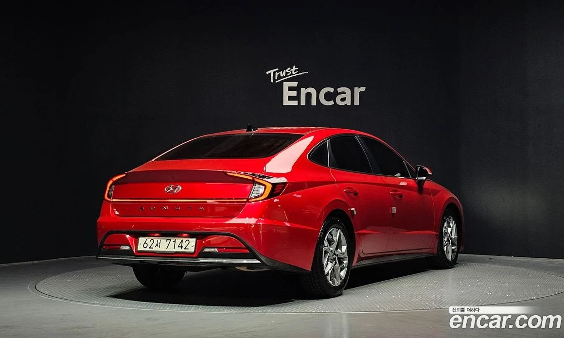 Hyundai Sonata 2.0 Premium, снимка 2 - Автомобили и джипове - 55676656
