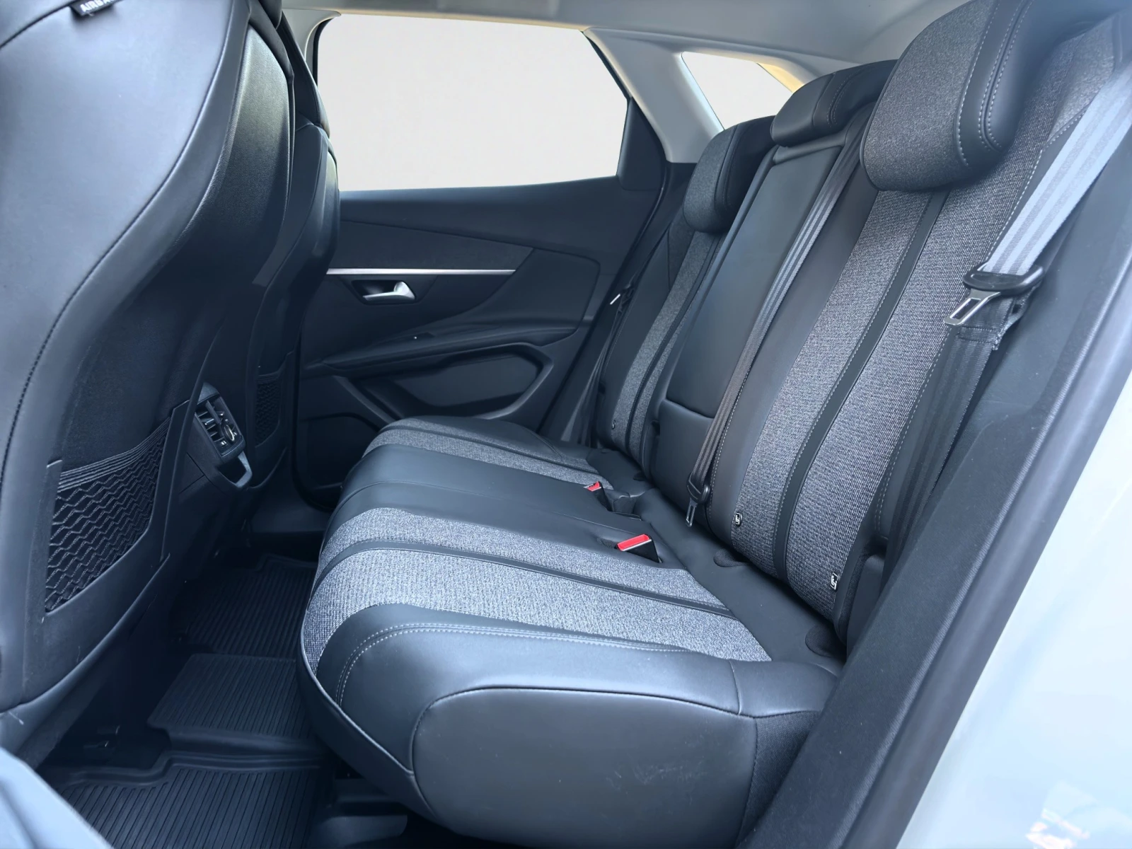 Peugeot 3008 ALLURE 1.2 130 ������ �������� 2 ������ | Mobile.bg � ����������� 12