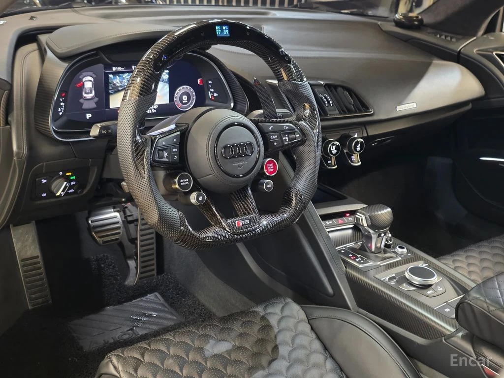 Audi R8 PLUS* V10* 5.2* BANG* OLUFSEN* CARBON* CERAMIC* FU, снимка 11 - Автомобили и джипове - 55743445