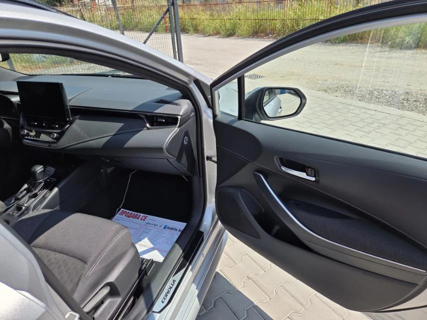 Toyota Corolla MY23 1.8 HSD DYNAMIC, снимка 15 - Автомобили и джипове - 55782894