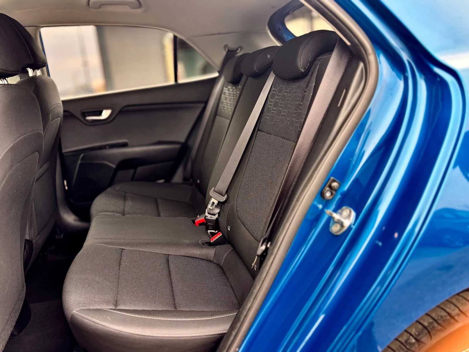 Kia Rio, снимка 13 - Автомобили и джипове - 56251899