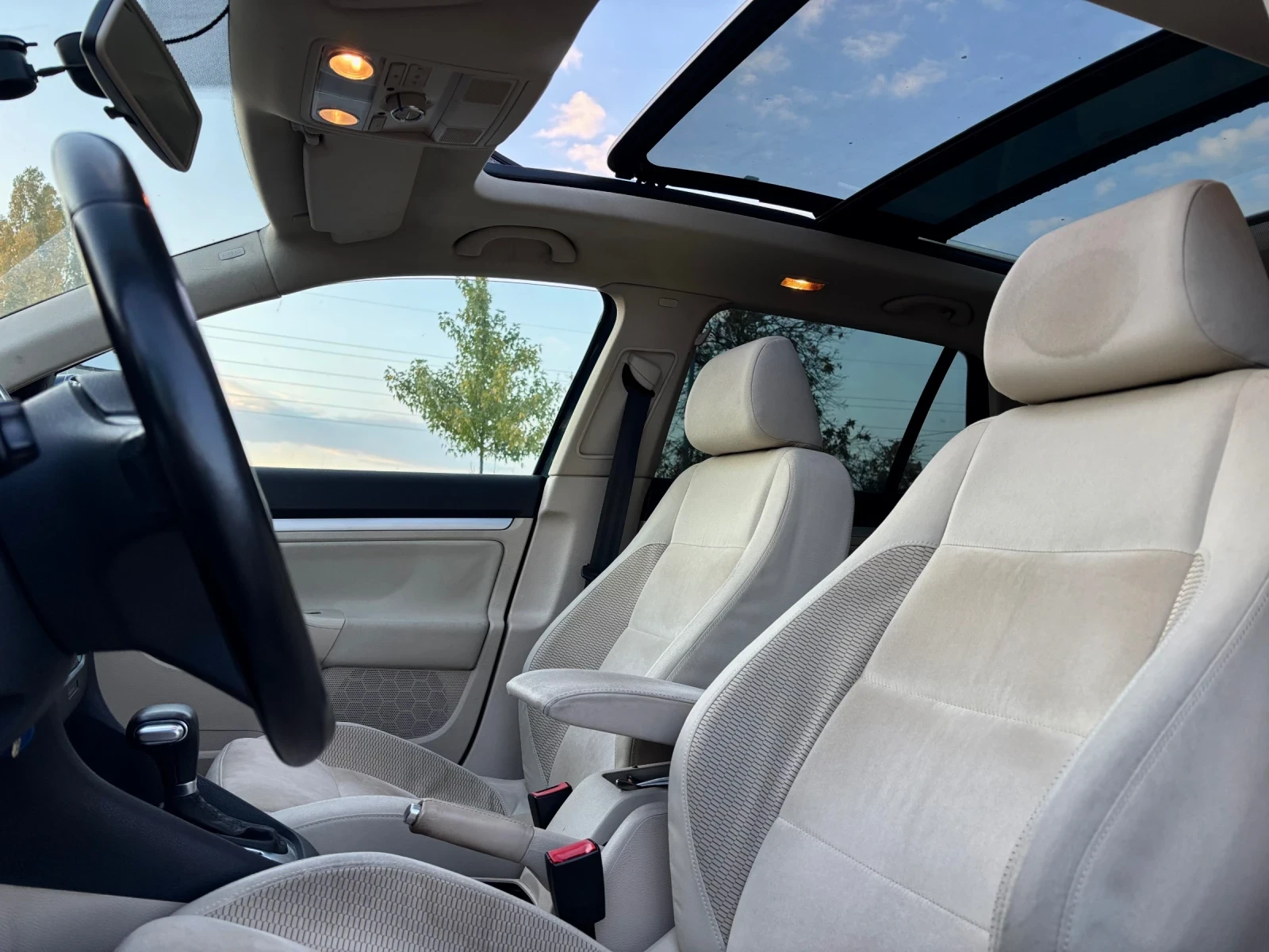 VW Golf 2.0 TDI HIGHLINE, снимка 7 - Автомобили и джипове - 56336144
