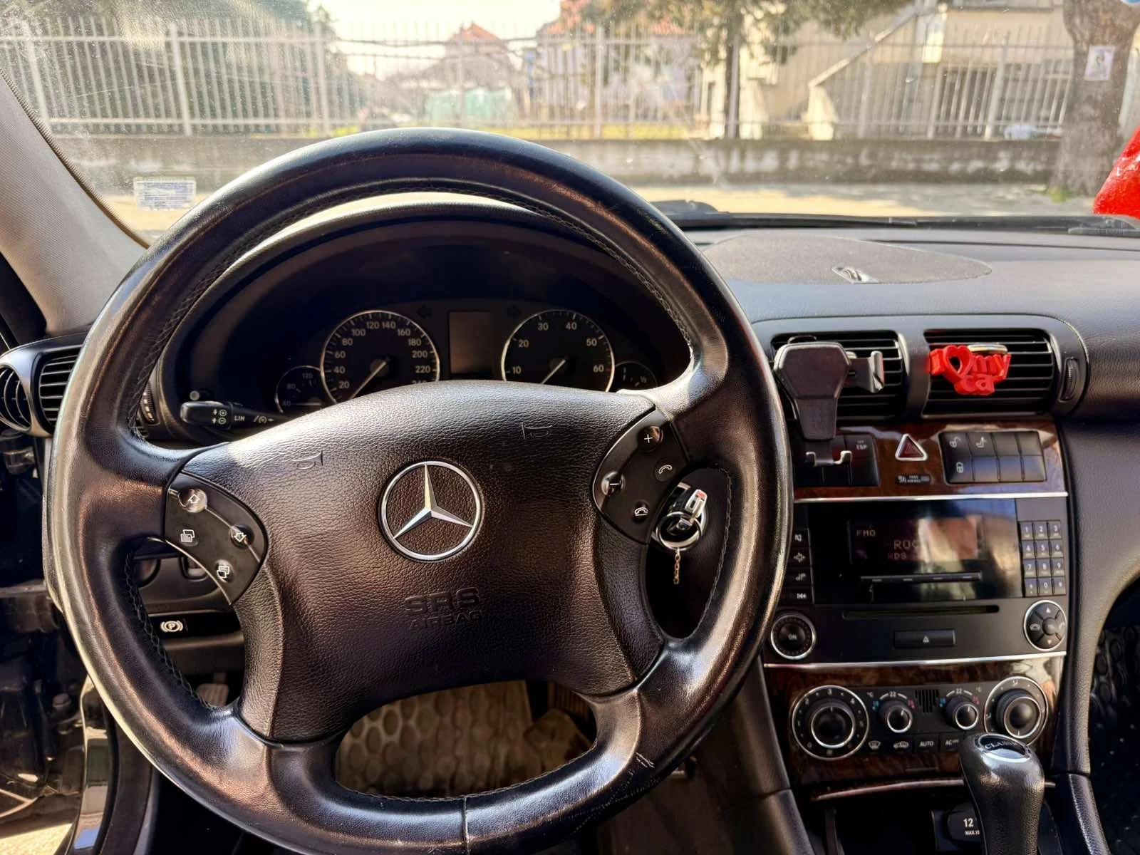 Mercedes-Benz C 180, снимка 5 - Автомобили и джипове - 56691783