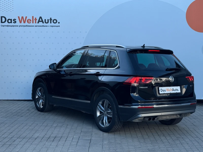 VW Tiguan 2.0 TSI DSG 4MO Highline, снимка 4 - Автомобили и джипове - 47860337