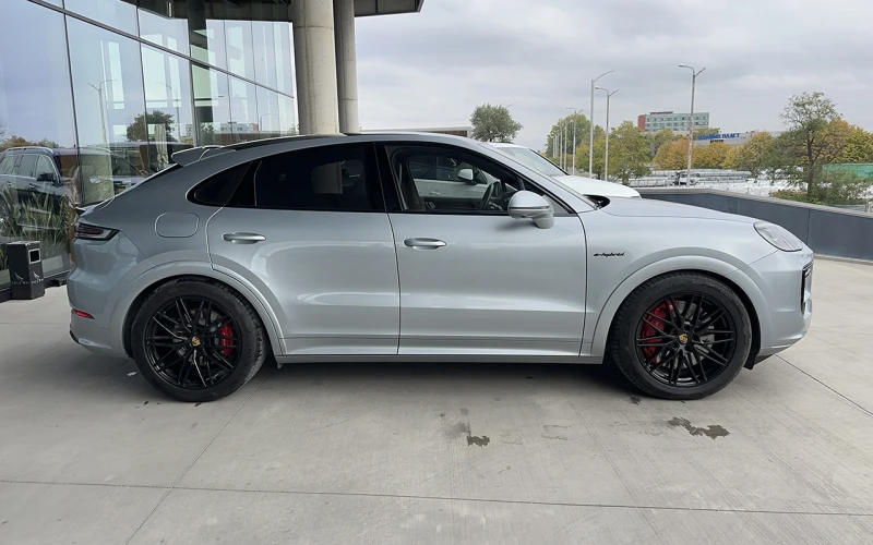 Porsche Cayenne Turbo E-Hybrid Coupe, снимка 3 - Автомобили и джипове - 53108442