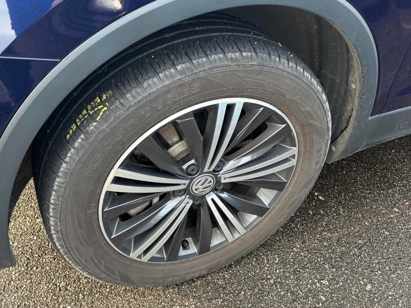 VW Tiguan Highline* 360veiw* Подгрев* Pano* Дигитал* , снимка 5 - Автомобили и джипове - 53383766