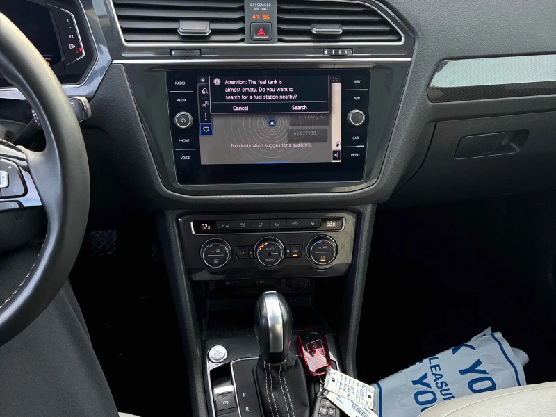VW Tiguan Highline* 360veiw* Подгрев* Pano* Дигитал* , снимка 7 - Автомобили и джипове - 53383766