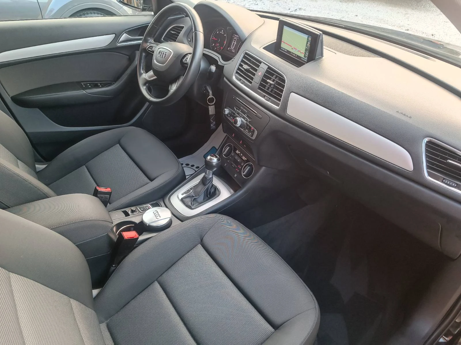 Audi Q3 2.0TDI  - изображение 9