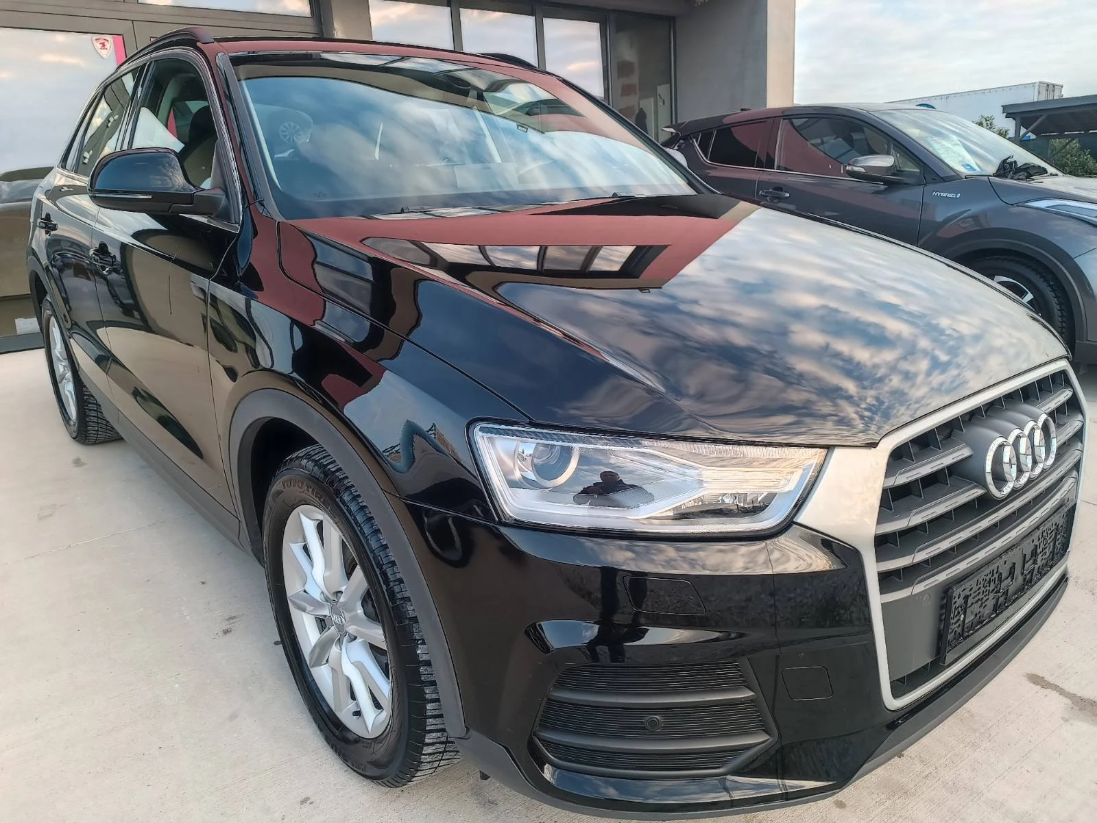 Audi Q3 2.0TDI  - изображение 3