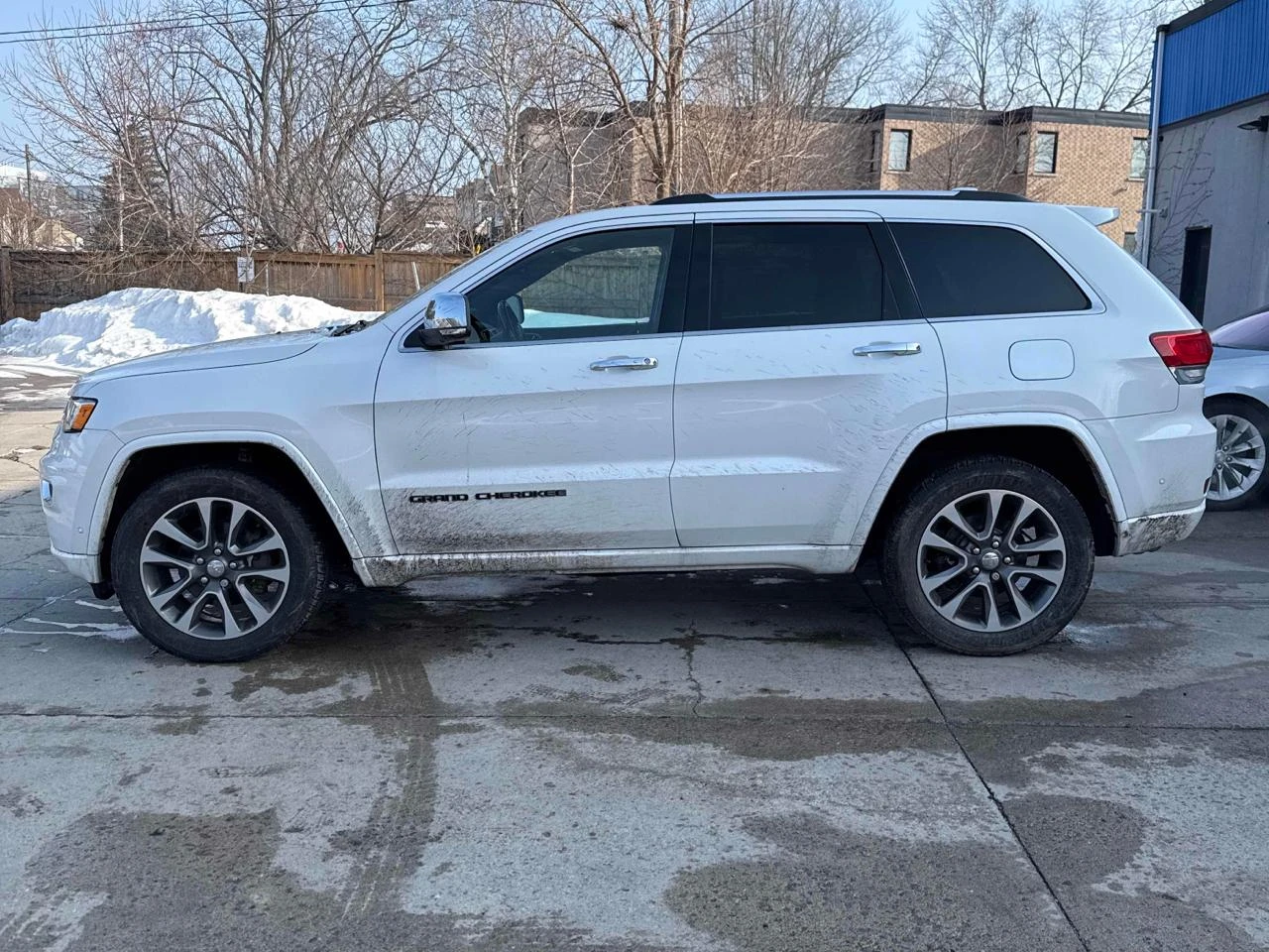 Jeep Grand cherokee Overland* AWD* 8ZF* Distr* �����* ��� �����*  | Mobile.bg � ����������� 3