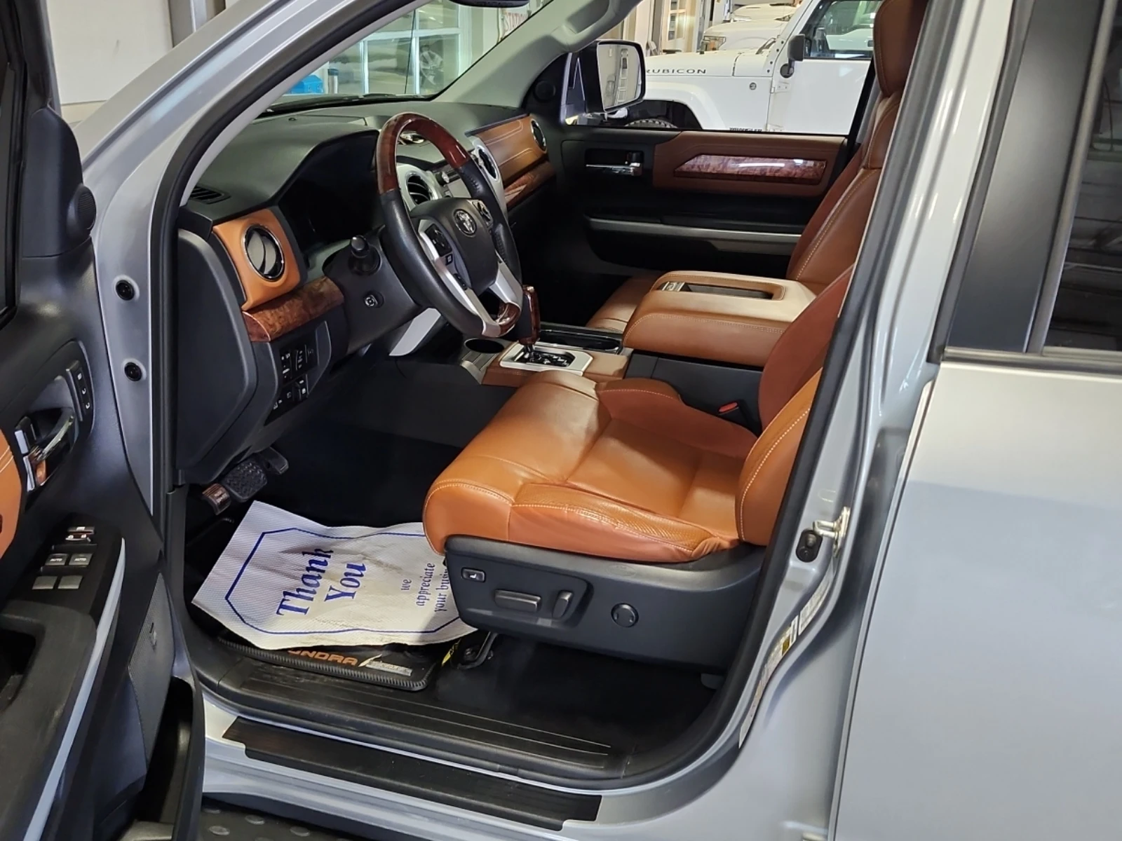 Toyota Tundra, снимка 5 - Автомобили и джипове - 54578183