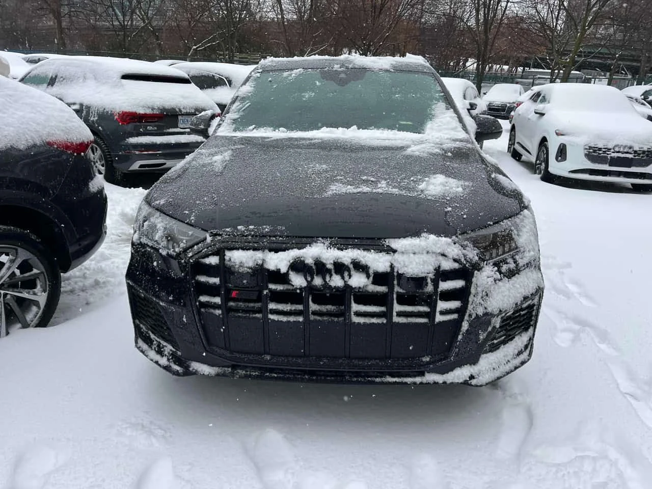 Audi SQ7 * Premium Plus * ДИСТРОНИК * ОБДУХВАНЕ * ПАНО * , снимка 6 - Автомобили и джипове - 54715737
