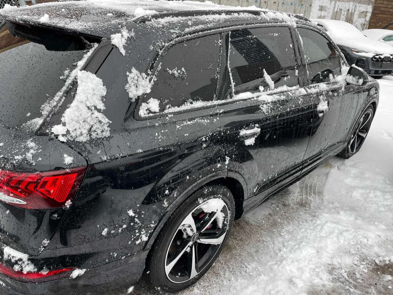 Audi SQ7 * Premium Plus * ДИСТРОНИК * ОБДУХВАНЕ * ПАНО * , снимка 3 - Автомобили и джипове - 54715737