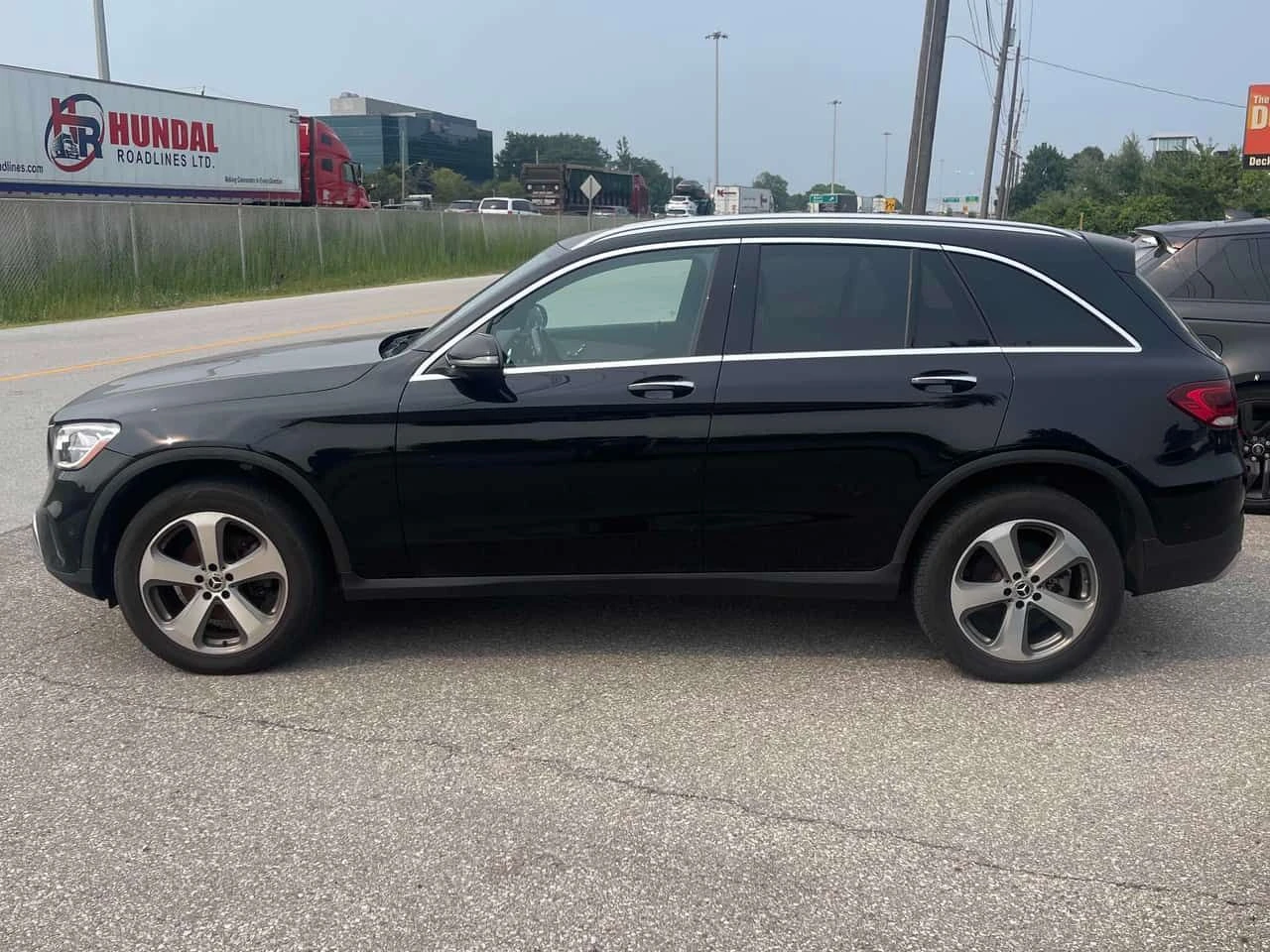 Mercedes-Benz GLC 300 * CARFAX * ОПЦИЯ ЗА ФИНАНСИРАНЕ, снимка 2 - Автомобили и джипове - 55328131