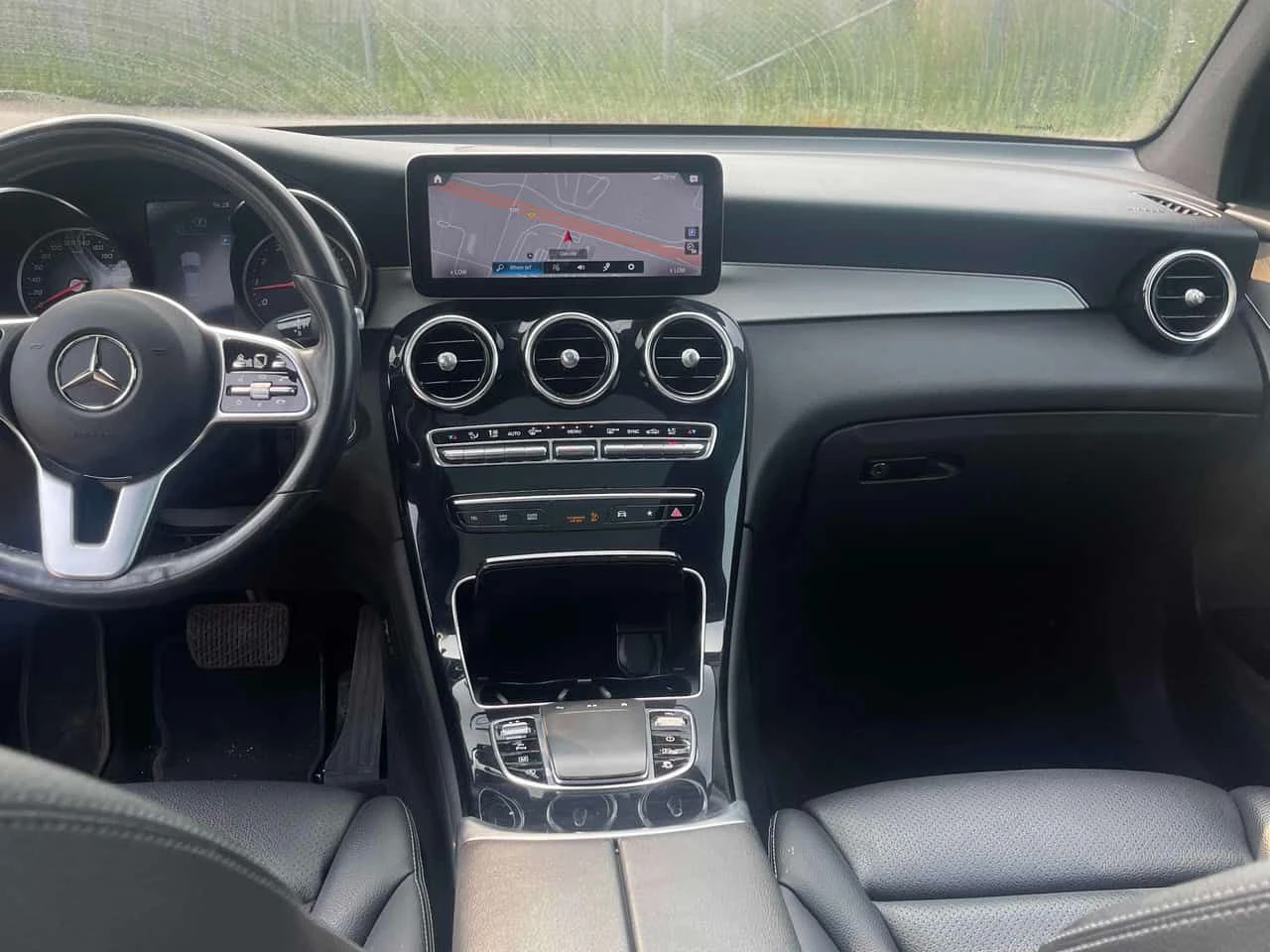 Mercedes-Benz GLC 300 * CARFAX * ОПЦИЯ ЗА ФИНАНСИРАНЕ, снимка 9 - Автомобили и джипове - 55328131