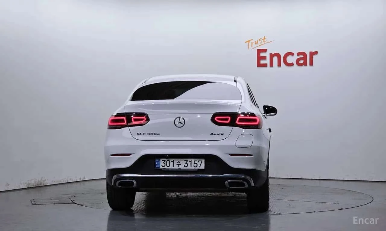 Mercedes-Benz GLC 300 КРАЙНА ЦЕНА ДО БЪЛГАРИЯ * АВТОКРЕДИТ, снимка 4 - Автомобили и джипове - 55569597