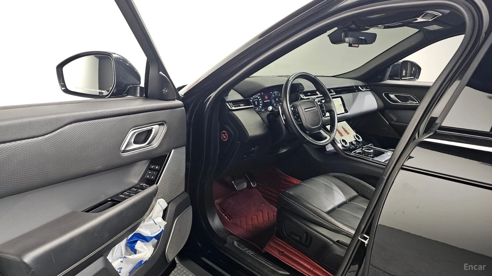 Land Rover Range Rover Velar D240* R-Dynamic* SE* КОЖА* ПОДГРЕВ* КАМЕРА* ПАНО* , снимка 9 - Автомобили и джипове - 55691663