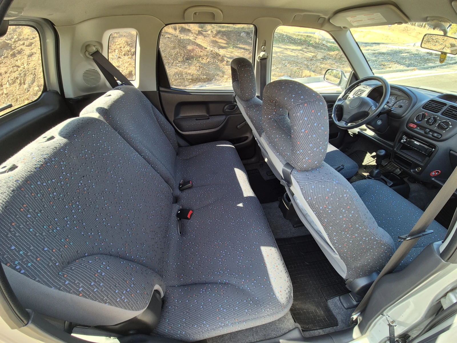 Suzuki Ignis, снимка 10 - Автомобили и джипове - 56636885
