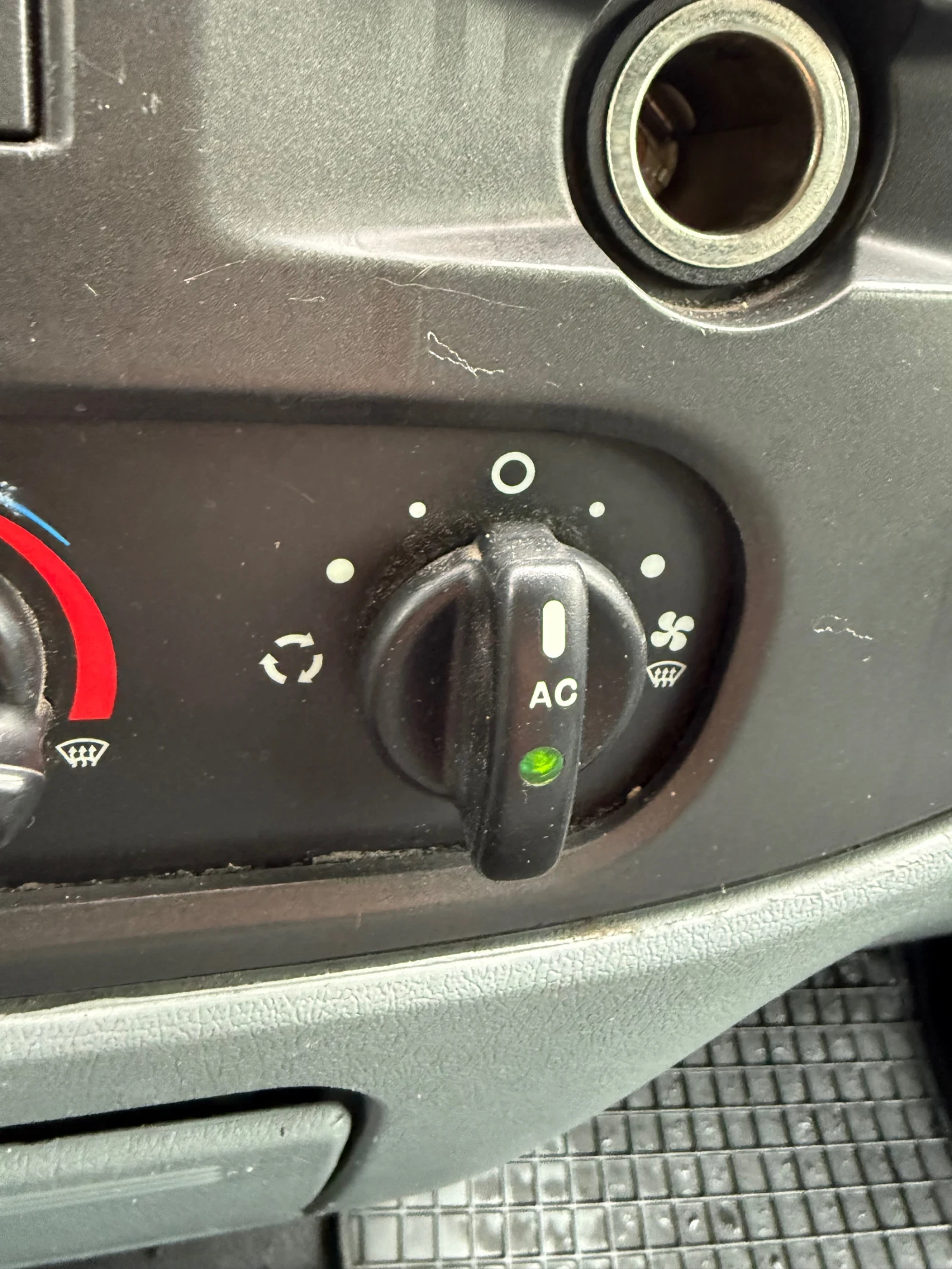 Ford Transit 2.2 климатик, снимка 13 - Бусове и автобуси - 53965075