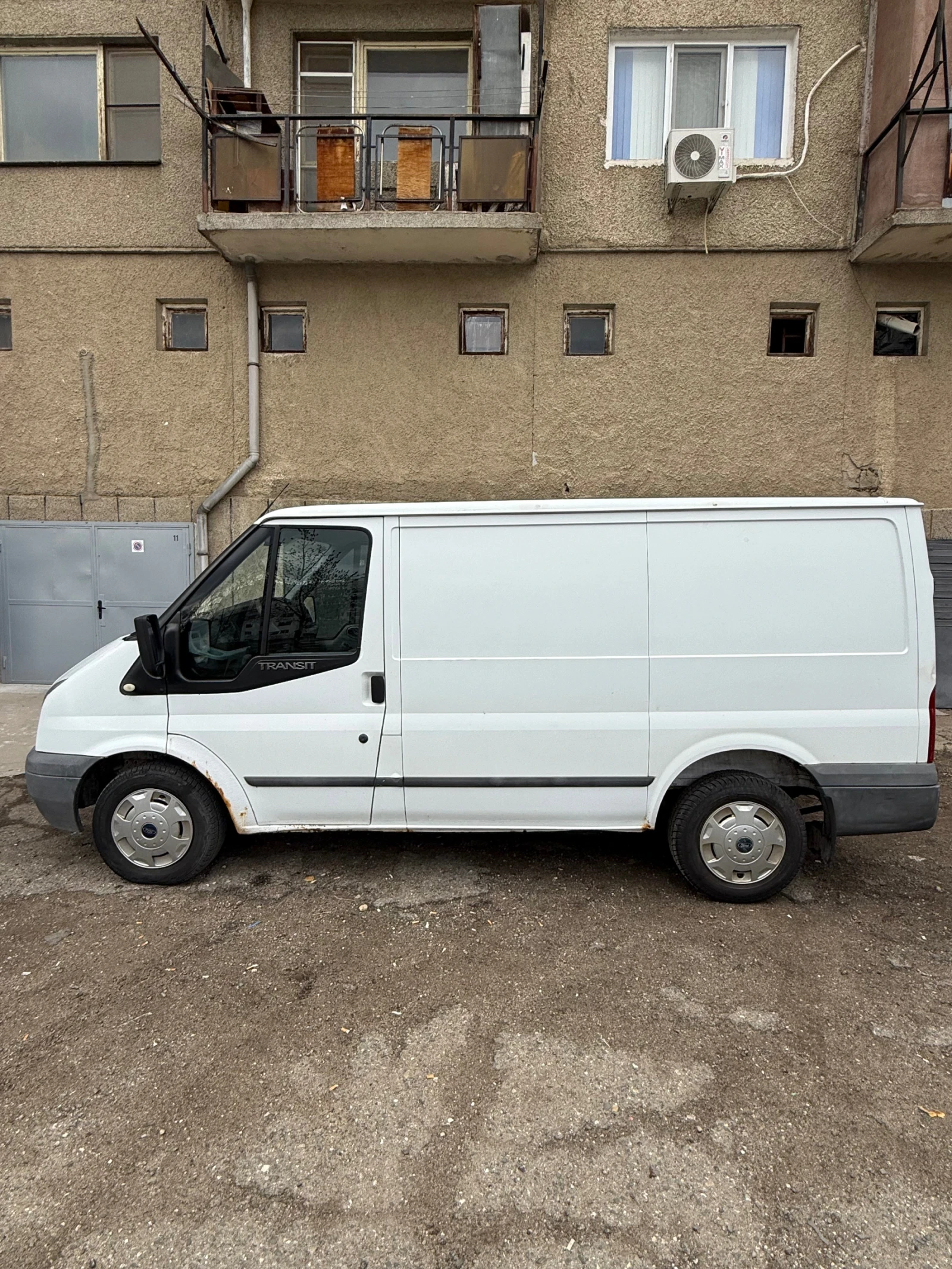 Ford Transit 2.2 климатик, снимка 6 - Бусове и автобуси - 53965075
