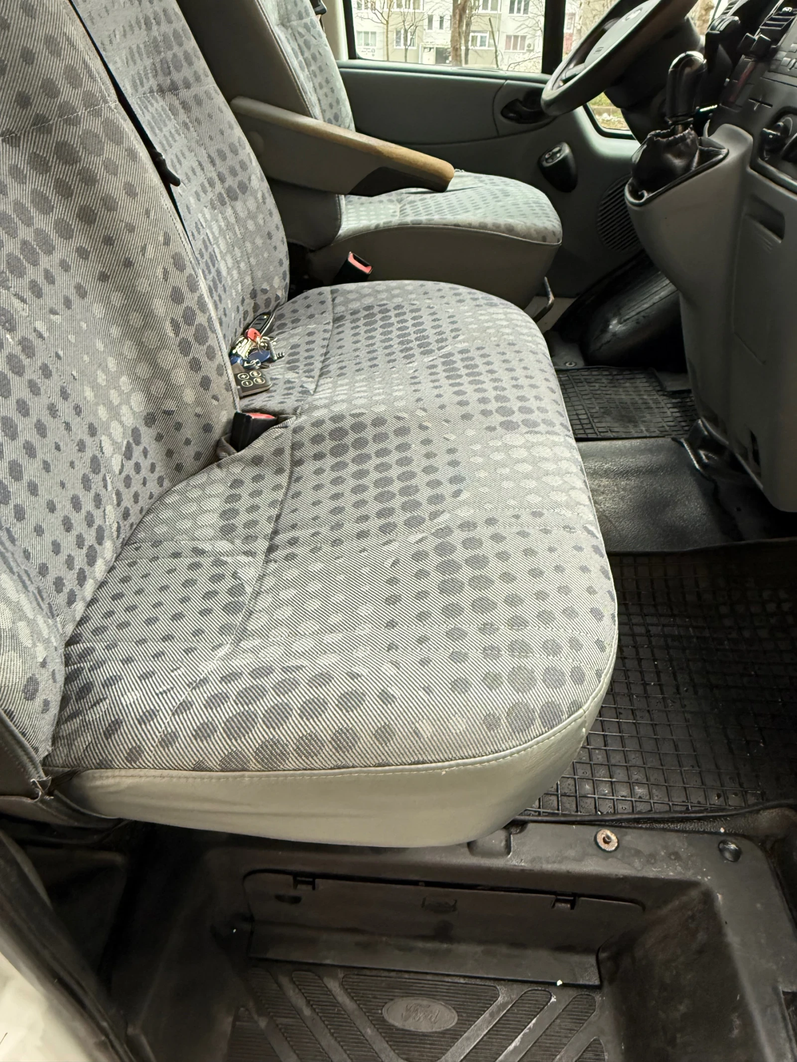 Ford Transit 2.2 климатик, снимка 10 - Бусове и автобуси - 53965075