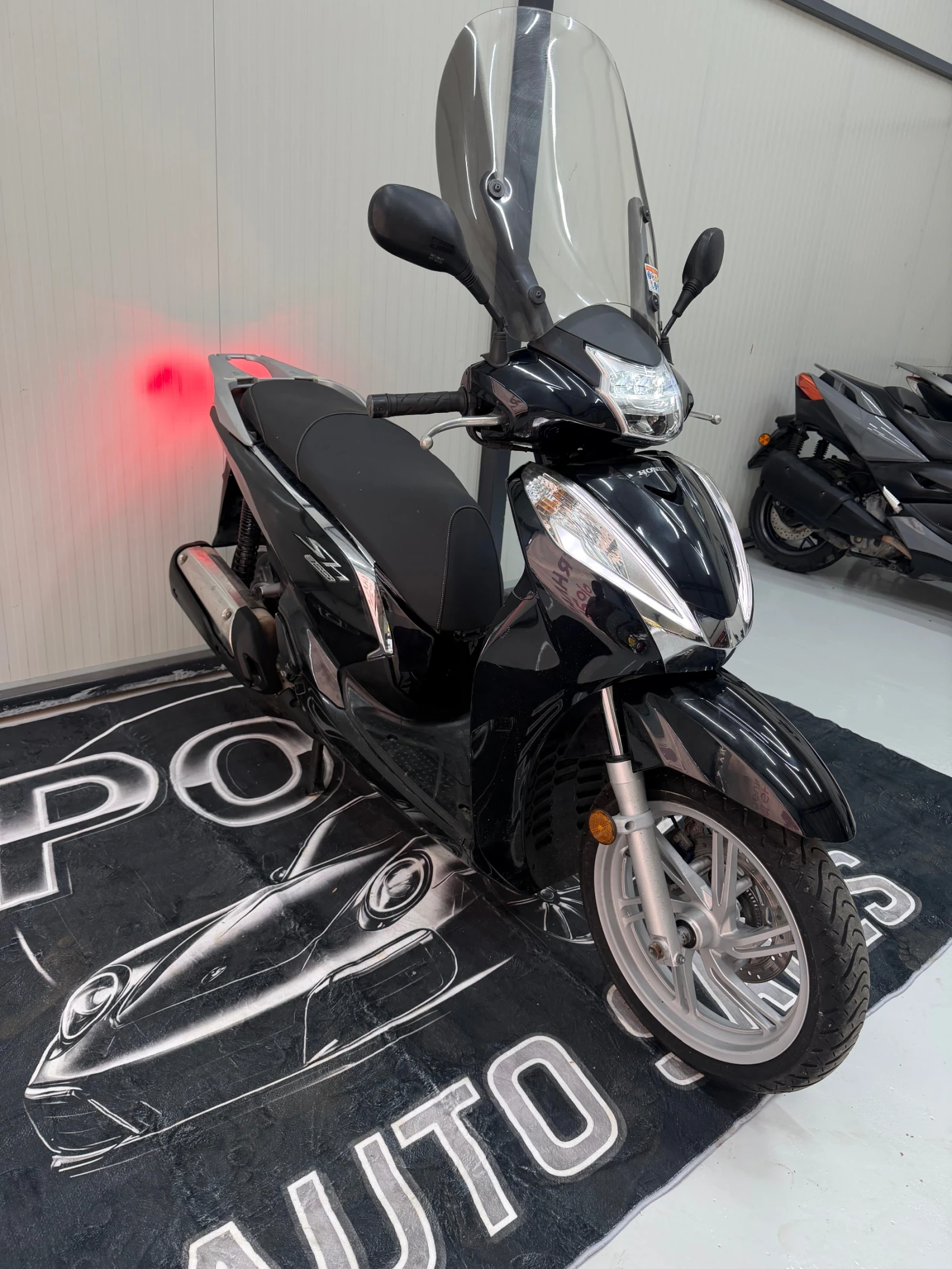 Honda Sh, снимка 2 - Мотоциклети и мототехника - 54825397