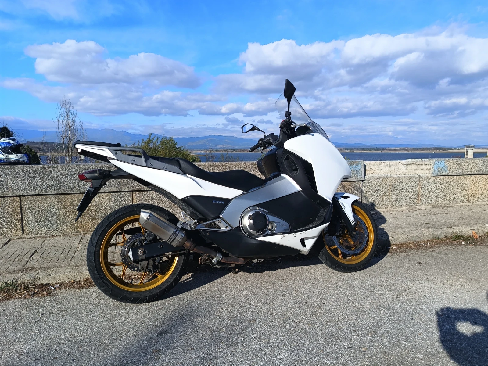 Honda Integra 700, снимка 2 - Мотоциклети и мототехника - 56570234
