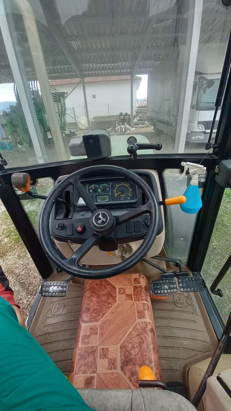 Трактор John Deere 5515Ф, снимка 12 - Селскостопанска техника - 47336930