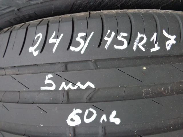 Гуми Летни 245/45R17, снимка 1 - Гуми и джанти - 14645858