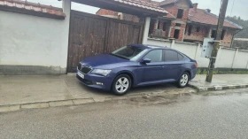 Skoda Superb ОБСЛУЖЕНА! БАРТЕР!, снимка 2