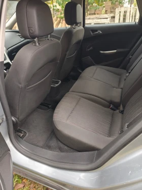 Opel Astra Astra Sports Tourer - 1.4 Edition - 6700 лв. / 3425.66 € - 15374119 13