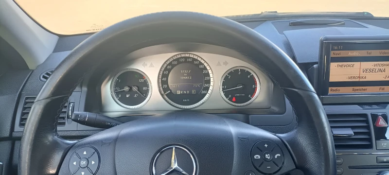 Mercedes-Benz C 320 4MATIC, снимка 16 - Автомобили и джипове - 45453946