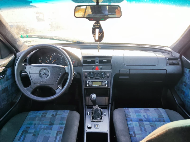 Mercedes-Benz C 230 2.3, снимка 4 - Автомобили и джипове - 47577144