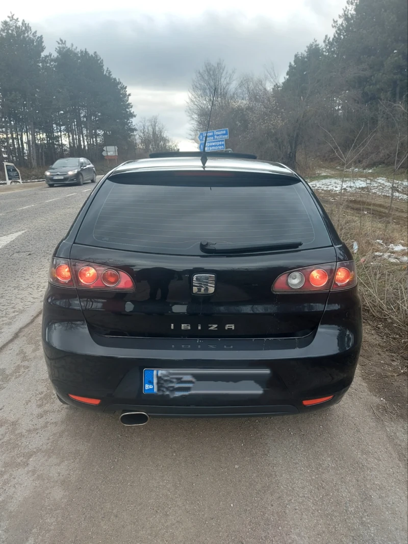 Seat Ibiza 1.4, снимка 7 - Автомобили и джипове - 48044811